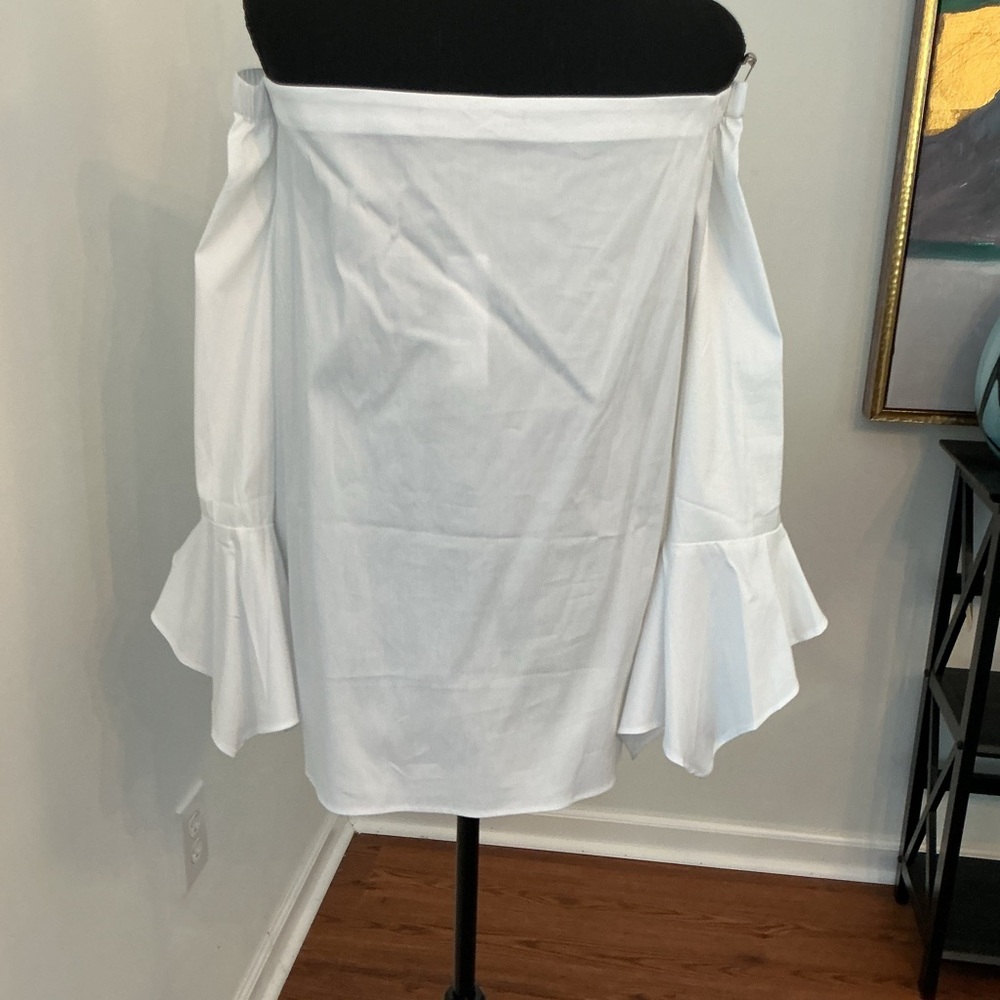 White Off-Shoulder Blouse - Picture 4 of 10